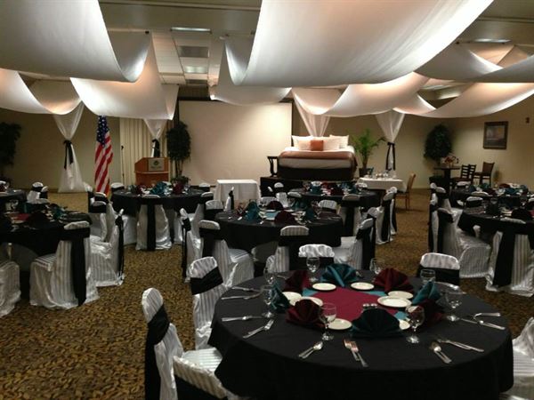 Hells Canyon Grand Hotel