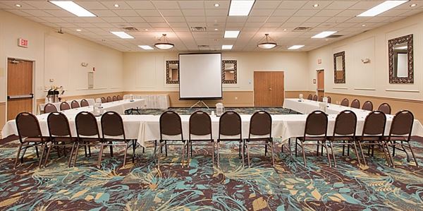 Holiday Inn Express & Suites Beatrice