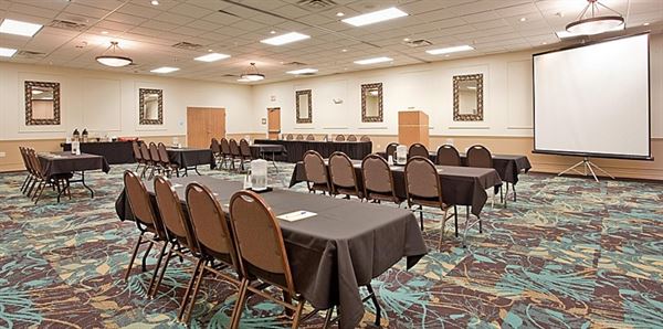 Holiday Inn Express & Suites Beatrice