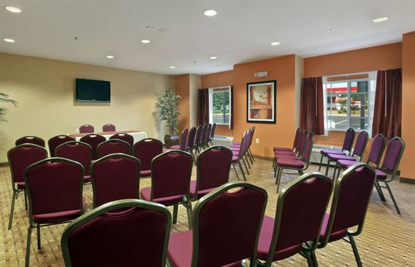 Microtel Inn & Suites