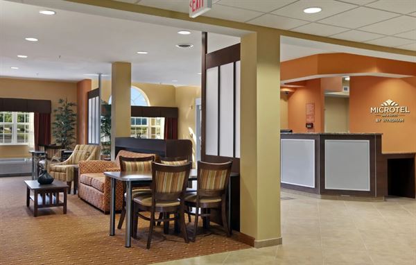 Microtel Inn & Suites