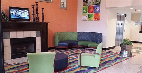 Holiday Inn Express & Suites Morehead City