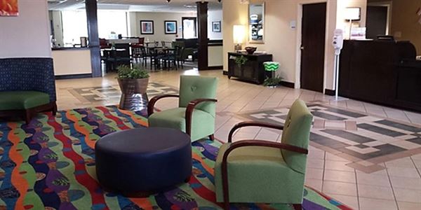 Holiday Inn Express & Suites Morehead City
