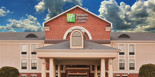 Holiday Inn Express & Suites Morehead City