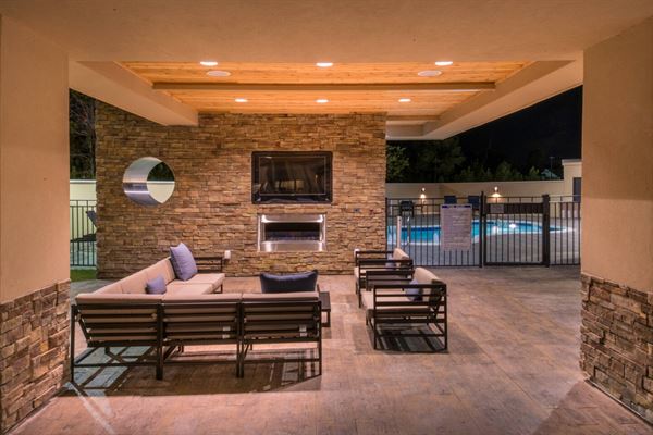 Courtyard Jacksonville