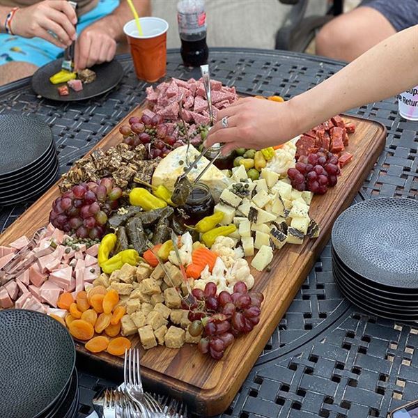 Yiannis Wine and Food