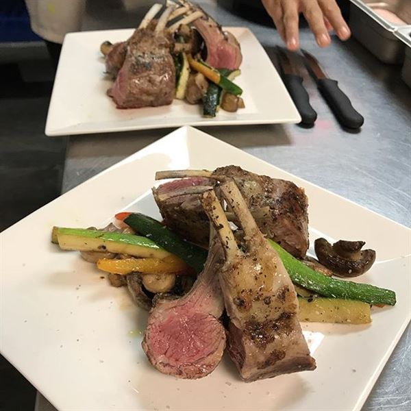 Yiannis Wine and Food