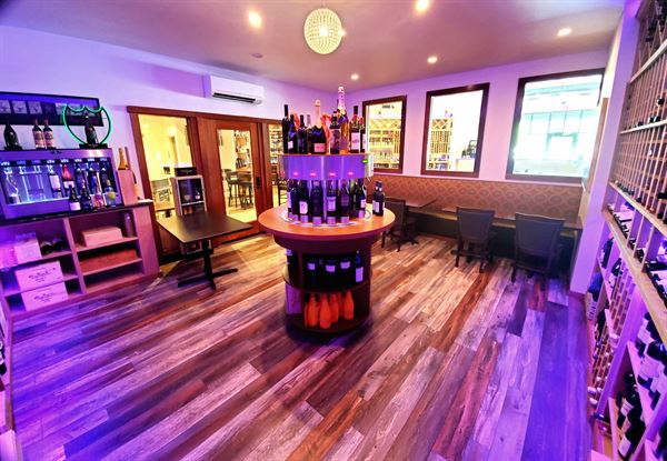 Yiannis Wine and Food