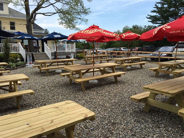 Woody's Roadside Tavern