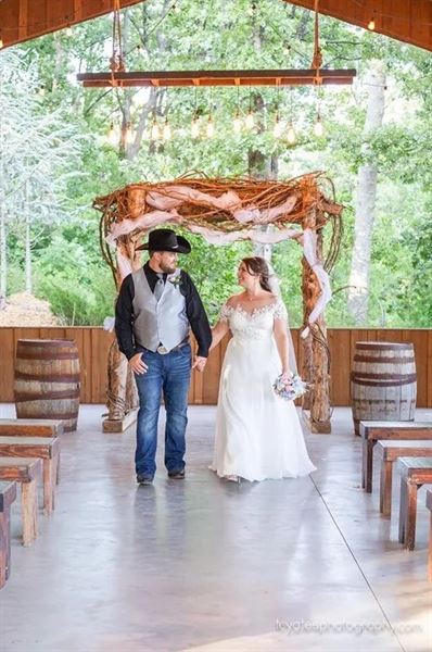 Moore Farms Rustic Weddings