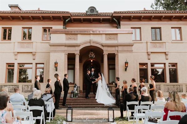 Lord Mansion & Coach House