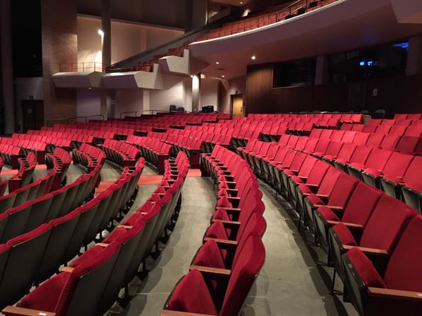 Warren Performing Arts Center