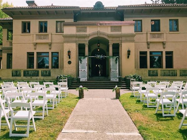 Lord Mansion & Coach House