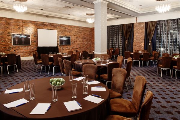 The Alexis Royal Sonesta Hotel