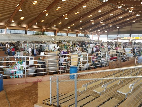 Horseshoe Park & Equestrian Centre