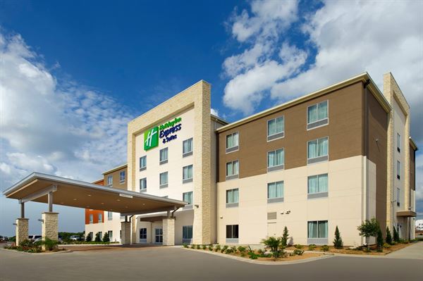 Holiday Inn Express and Suites Bay City