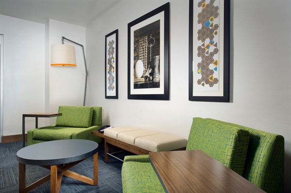 Holiday Inn Express and Suites Bay City