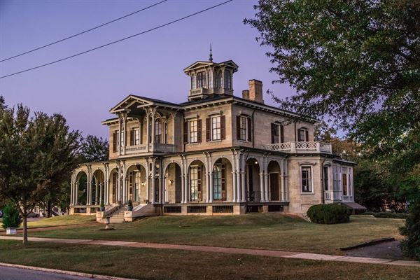 The Jemison-Van De Graaff Mansion