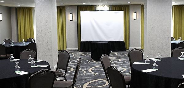 Holiday Inn Chicago Oakbrook