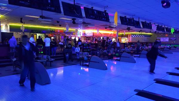 Colonial Lanes