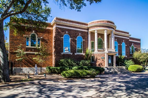 Kemp Center for the Arts