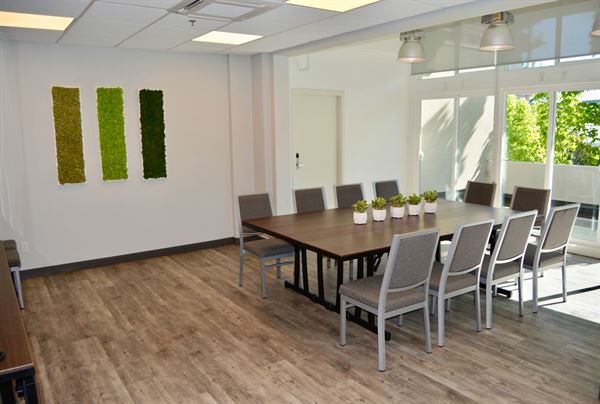 DoubleTree by Hilton Hotel & Suites Victoria