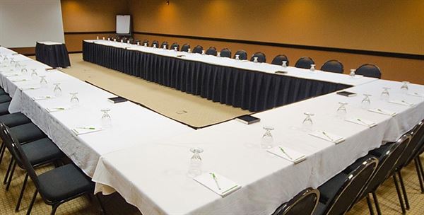 The Holiday Inn Hotel & Suites St. Paul NE - Lake Elmo