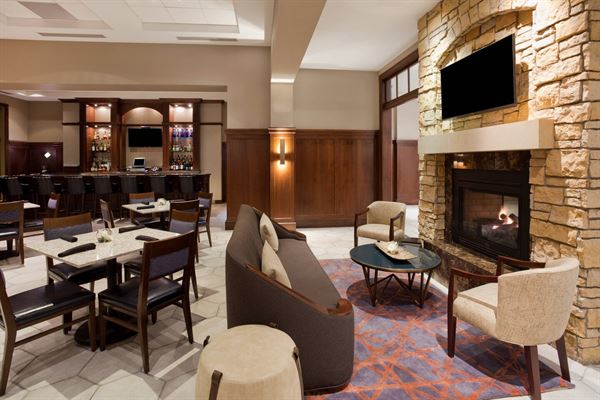 Sheraton St. Paul Woodbury Hotel