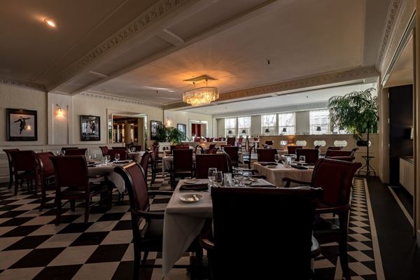 The Commodore Bar & Restaurant