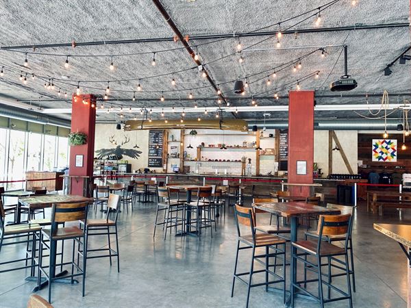 Lakes & Legends Brewing