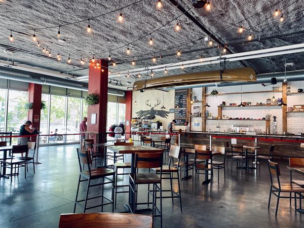 Lakes & Legends Brewing