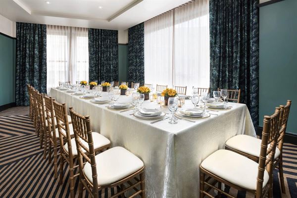 The Candler Hotel Atlanta Curio Collection by Hilton