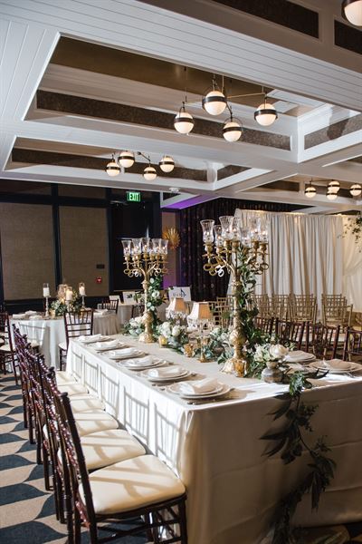 The Candler Hotel Atlanta Curio Collection by Hilton