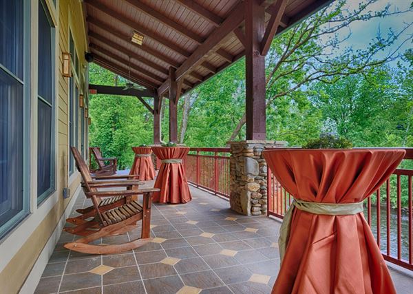 Riverstone Resort & Spa