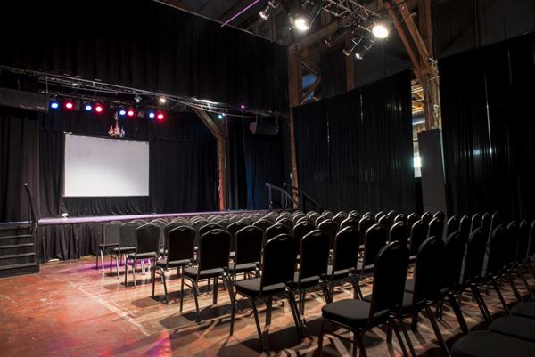 Som Arts Cultural Center