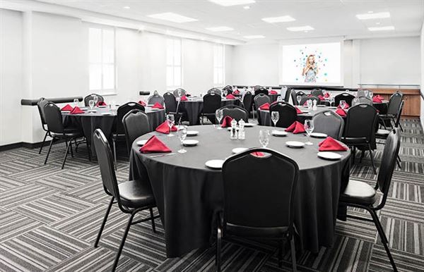 DoubleTree by Hilton Ottawa Downtown