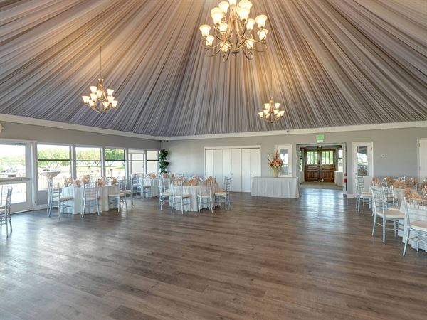 Dominic's at Oyster Point