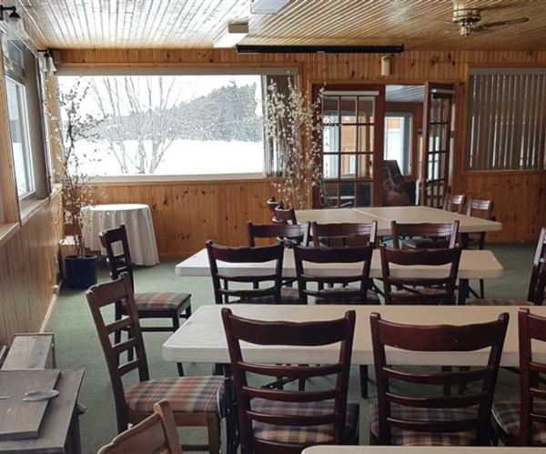 Spectackle Lake Lodge