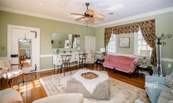 Poplar Hill Wedding and Events Venue