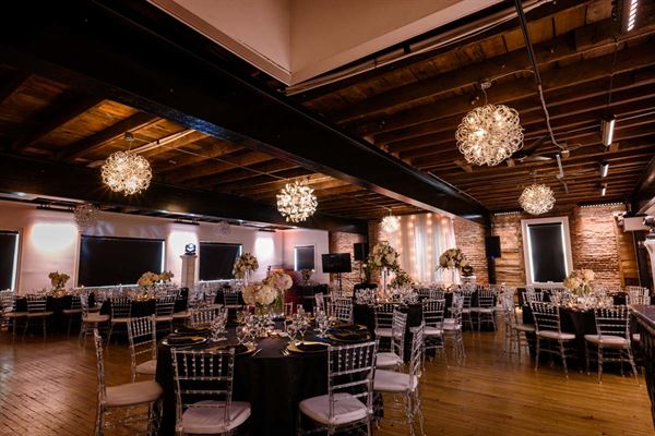 Canvas Montreal Reception Loft