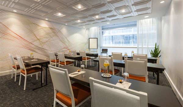 Warwick Le Crystal – Montreal