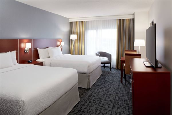 Marriott Fairfield Inn & Suites Montreal Airport