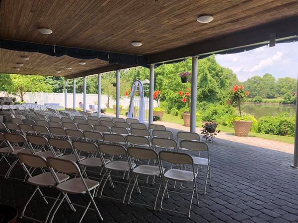 Fraizer's On The Water