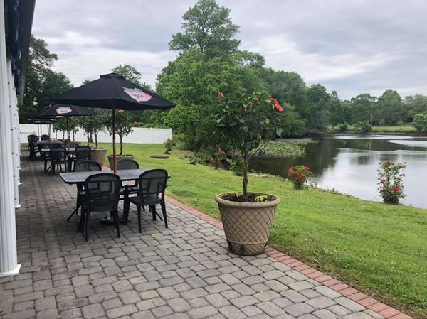 Fraizer's On The Water