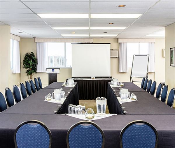 Campus Tower Suite Hotel