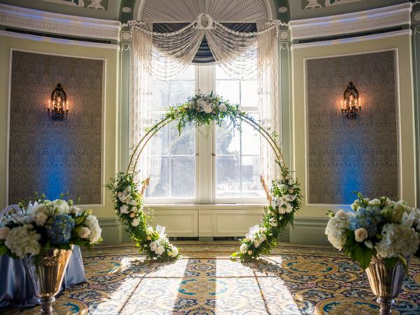 Fairmont Hotel Macdonald