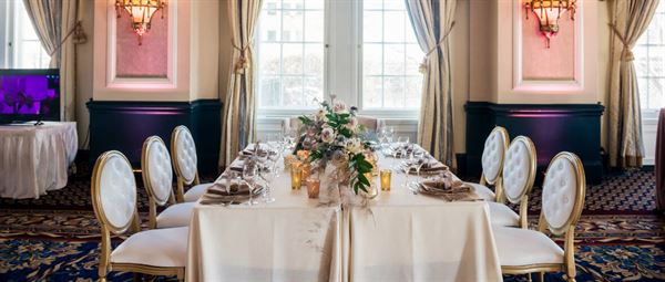 Fairmont Hotel Macdonald