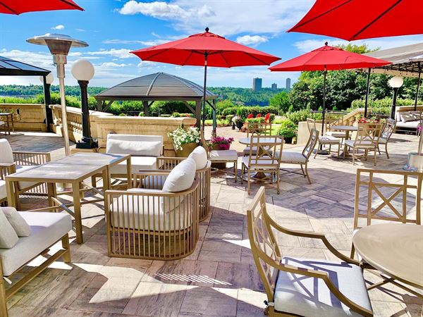 Fairmont Hotel Macdonald