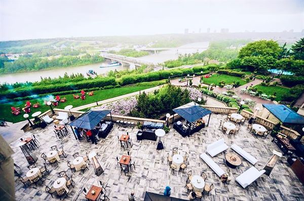 Fairmont Hotel Macdonald