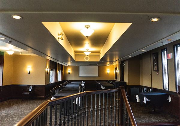 Von's Steakhouse And Oyster bar